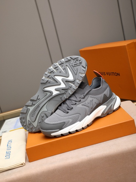 Men's Louis Vuitton Shoes-830